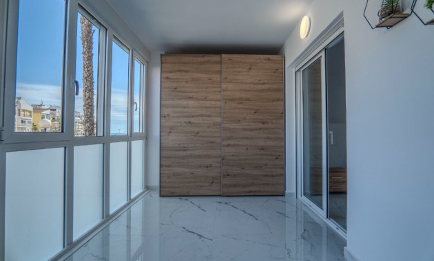 Sale - Apartment / flat -
Torrevieja - La veleta