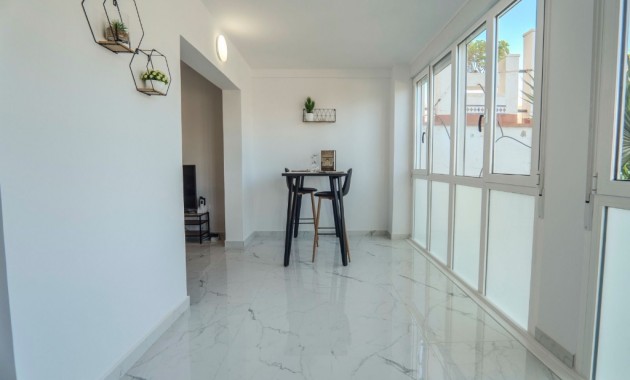 Sale - Apartment / flat -
Torrevieja - La veleta