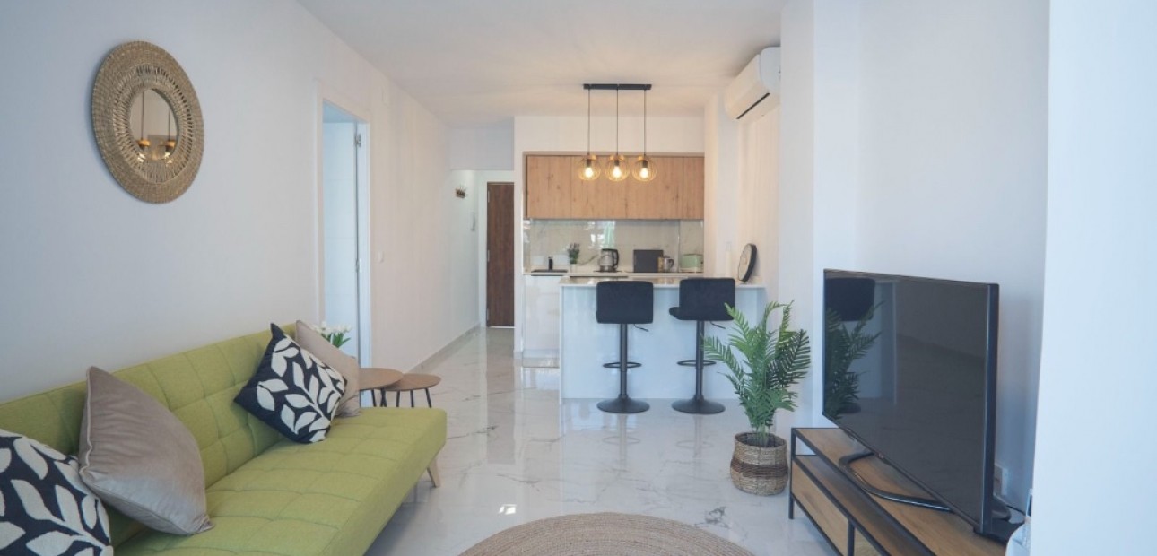 Sale - Apartment / flat -
Torrevieja - La veleta