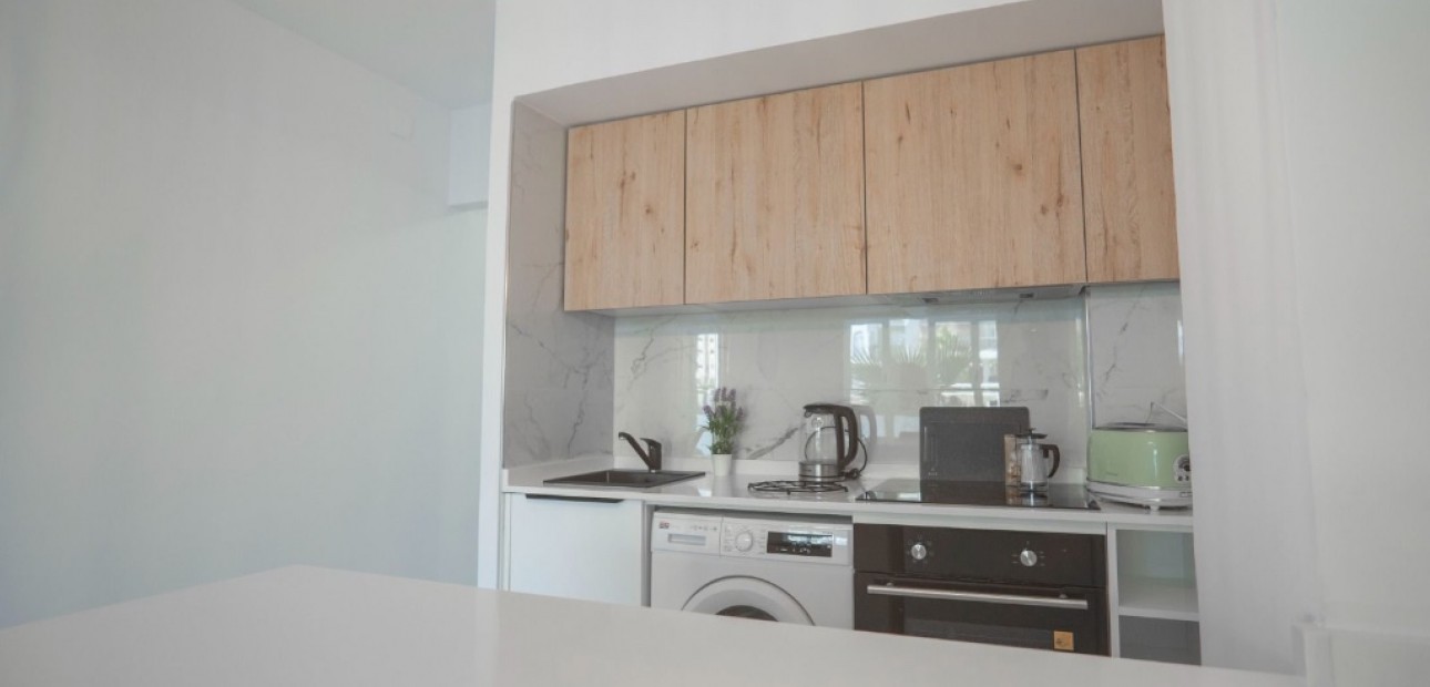 Sale - Apartment / flat -
Torrevieja - La veleta