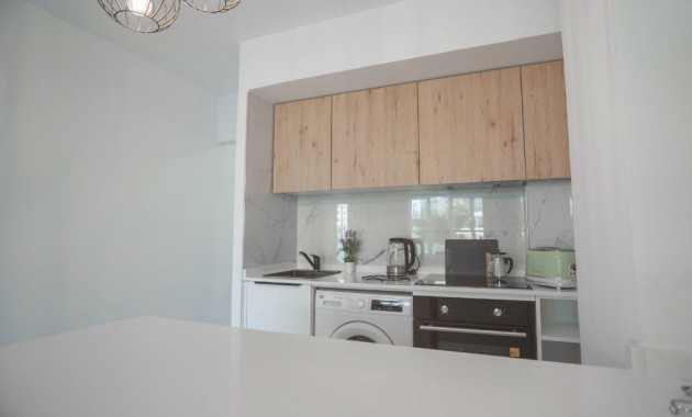 Sale - Apartment / flat -
Torrevieja - La veleta