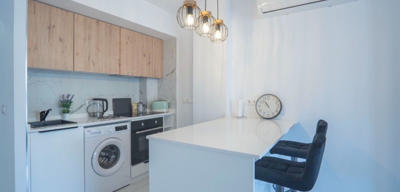 Sale - Apartment / flat -
Torrevieja - La veleta