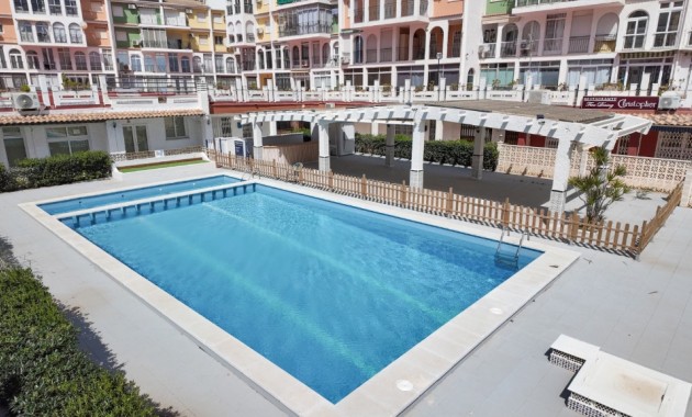 Sale - Apartment / flat -
Torrevieja - La veleta