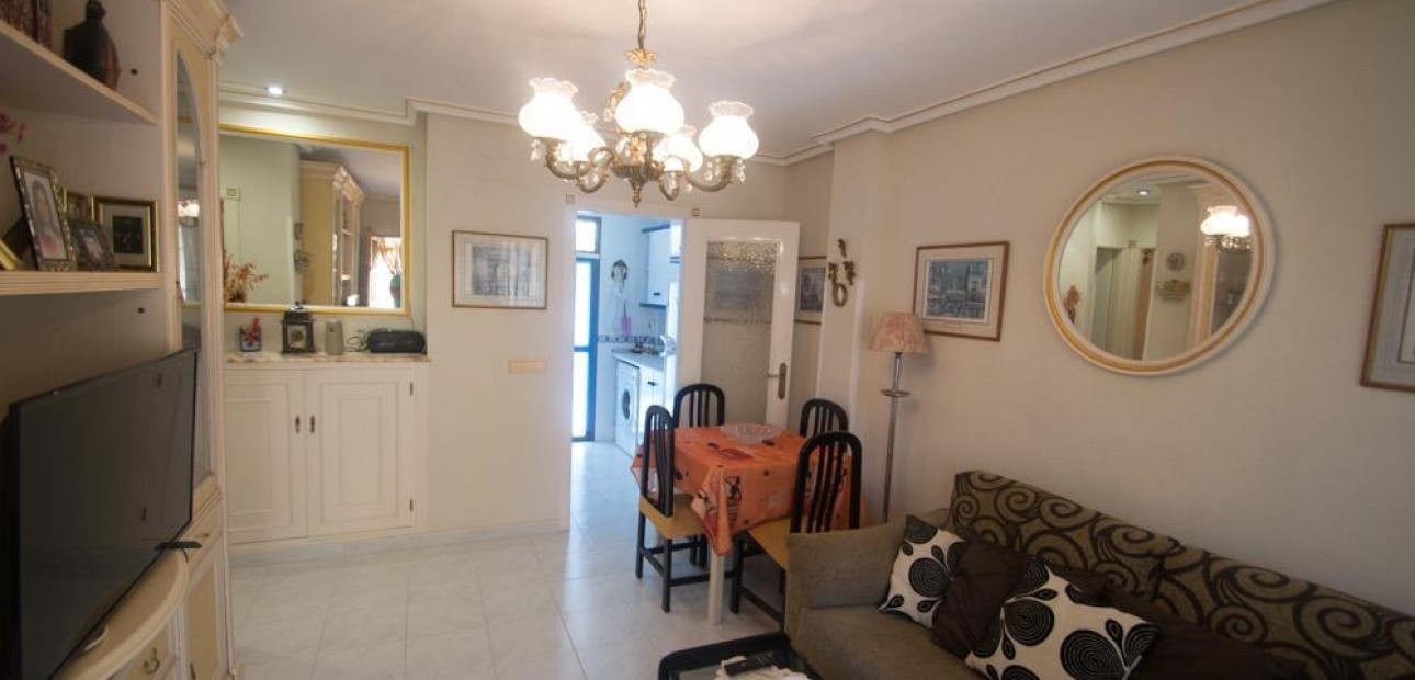Sale - Apartment / flat -
Torrevieja - La veleta