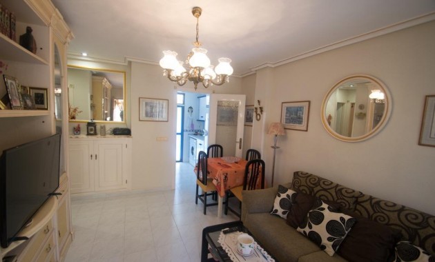 Sale - Apartment / flat -
Torrevieja - La veleta