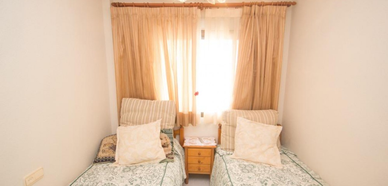 Sale - Apartment / flat -
Torrevieja - La veleta