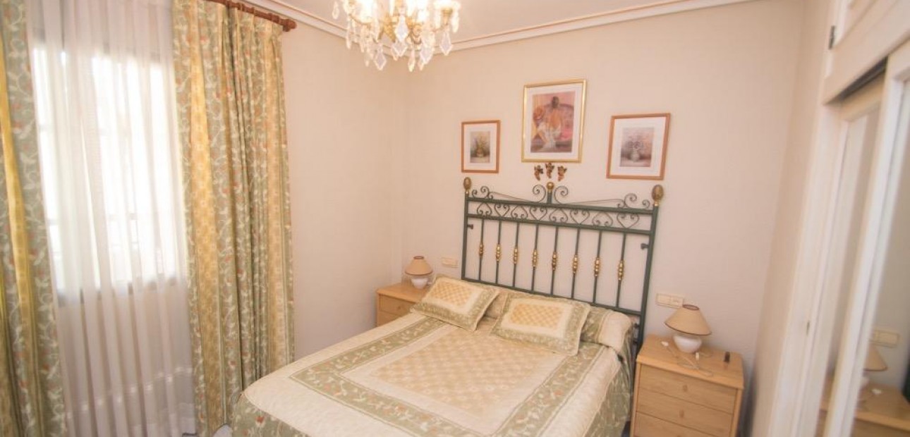 Sale - Apartment / flat -
Torrevieja - La veleta