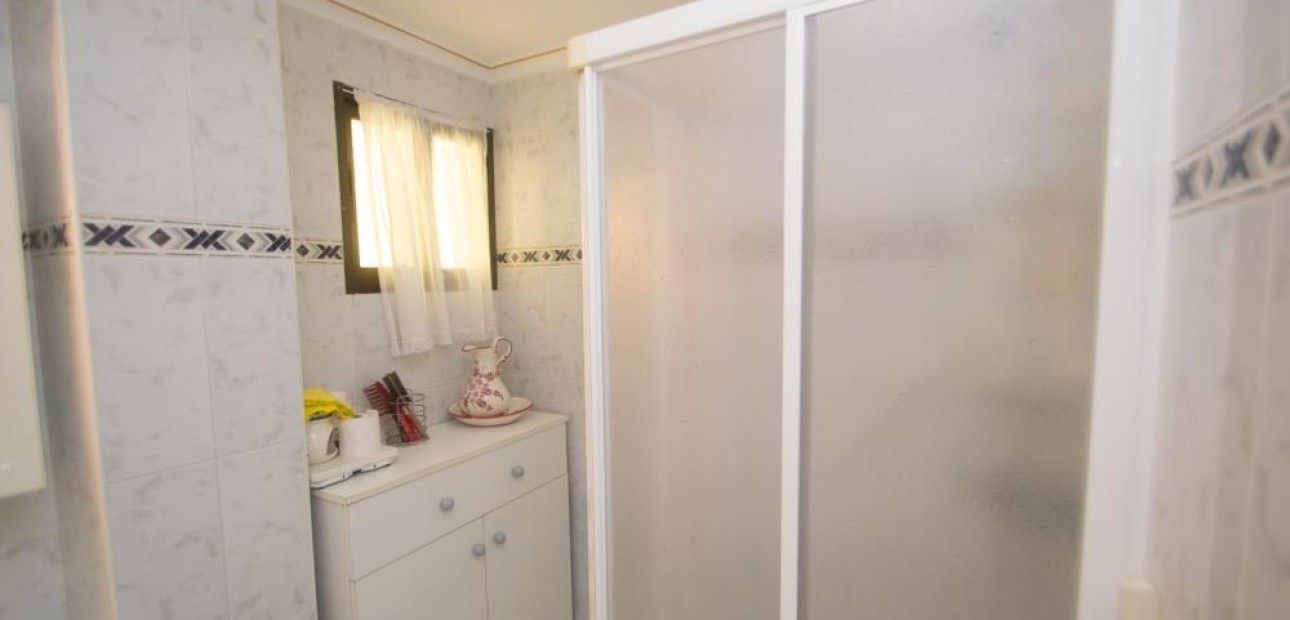 Sale - Apartment / flat -
Torrevieja - La veleta