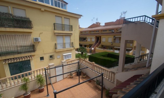 Sale - Apartment / flat -
Torrevieja - La veleta