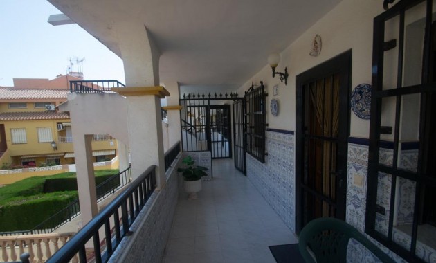 Sale - Apartment / flat -
Torrevieja - La veleta