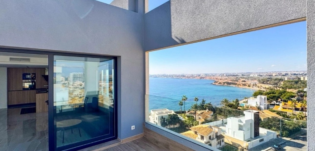 Sale - Apartment / flat -
Punta Prima