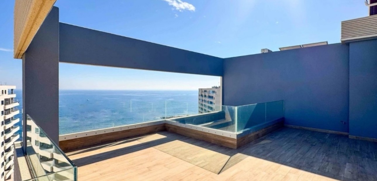 Sale - Apartment / flat -
Punta Prima