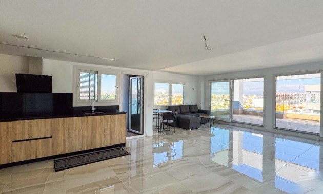 Sale - Apartment / flat -
Punta Prima