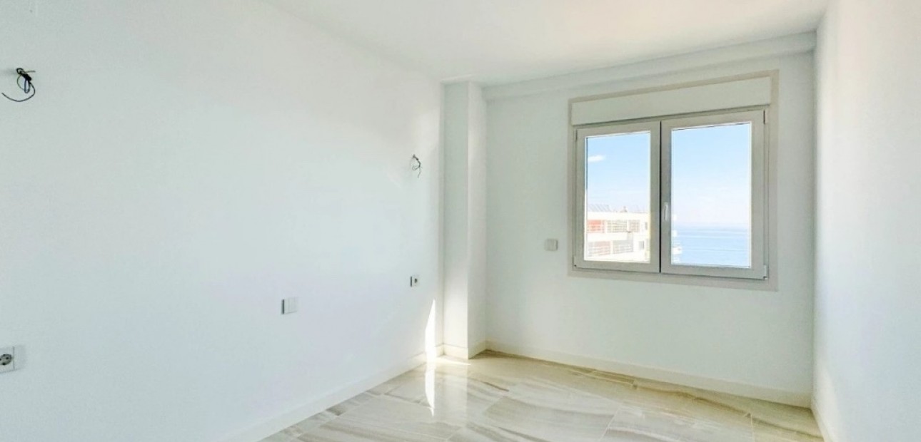 Sale - Apartment / flat -
Punta Prima