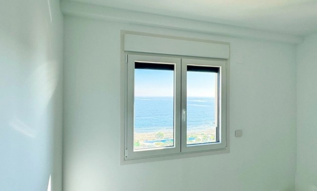 Sale - Apartment / flat -
Punta Prima