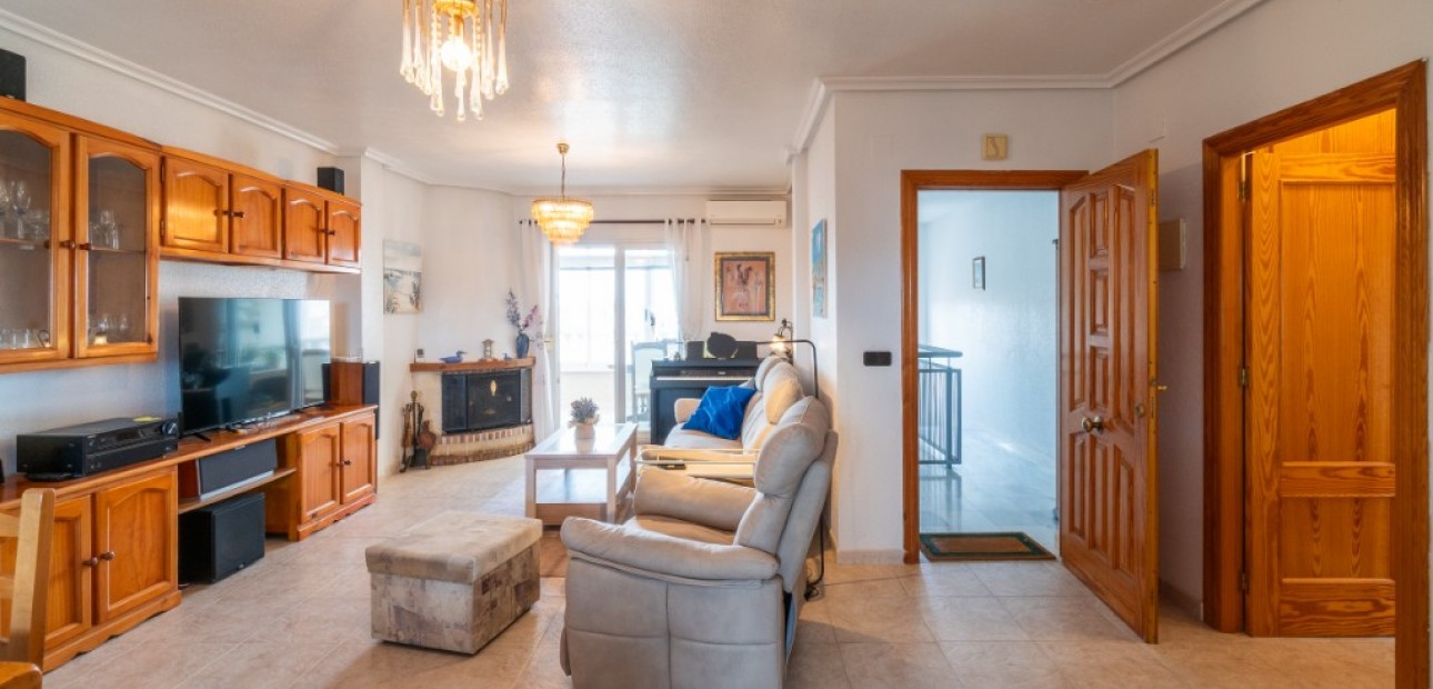 Sale - Apartment / flat -
Playa Flamenca