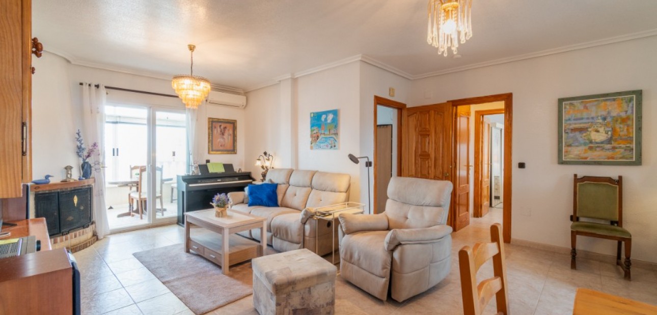 Sale - Apartment / flat -
Playa Flamenca