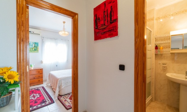 Sale - Apartment / flat -
Playa Flamenca