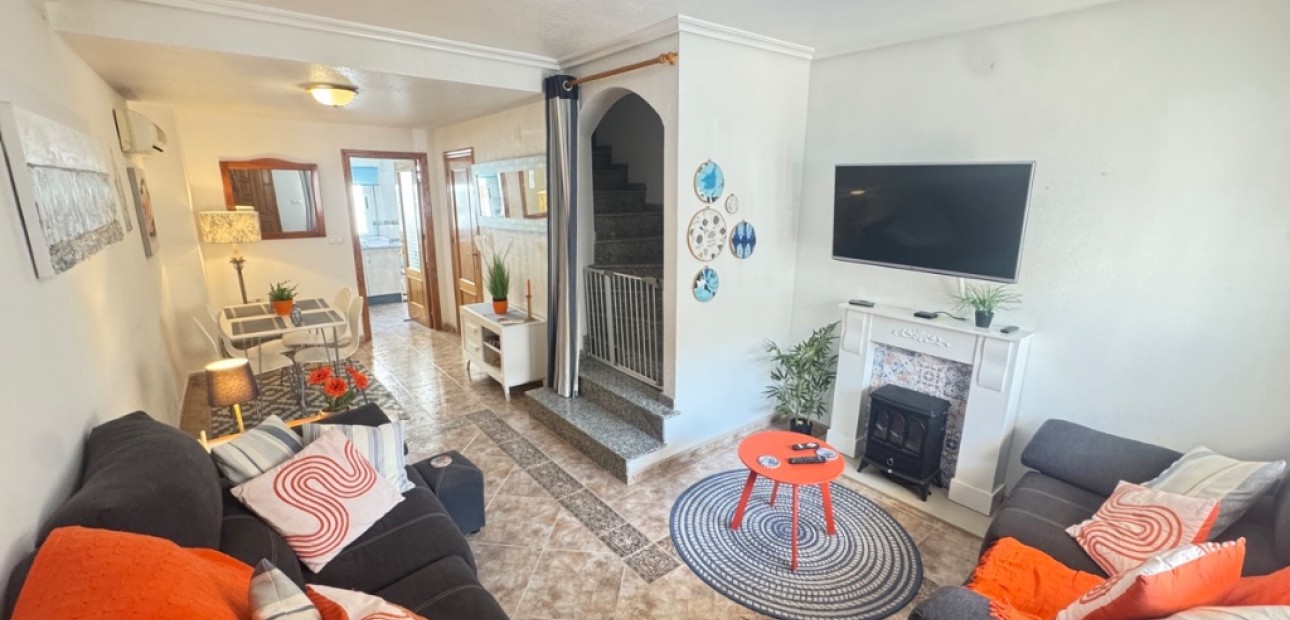 Herverkoop - Herenhuis -
Orihuela Costa - Playa Flamenca