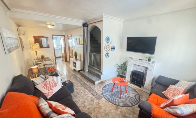 Herverkoop - Herenhuis -
Orihuela Costa - Playa Flamenca