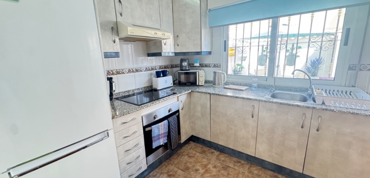 Herverkoop - Herenhuis -
Orihuela Costa - Playa Flamenca