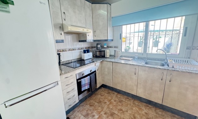 Herverkoop - Herenhuis -
Orihuela Costa - Playa Flamenca