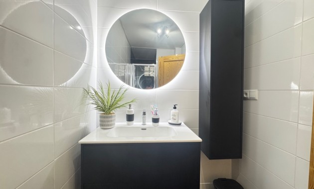 Herverkoop - Herenhuis -
Orihuela Costa - Playa Flamenca