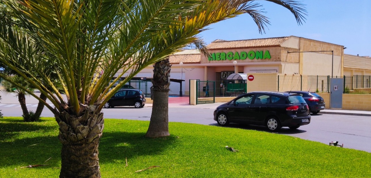 Herverkoop - Herenhuis -
Orihuela Costa - Playa Flamenca