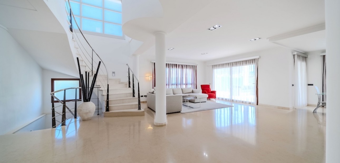 Sale - Villa -
Cabo Roig