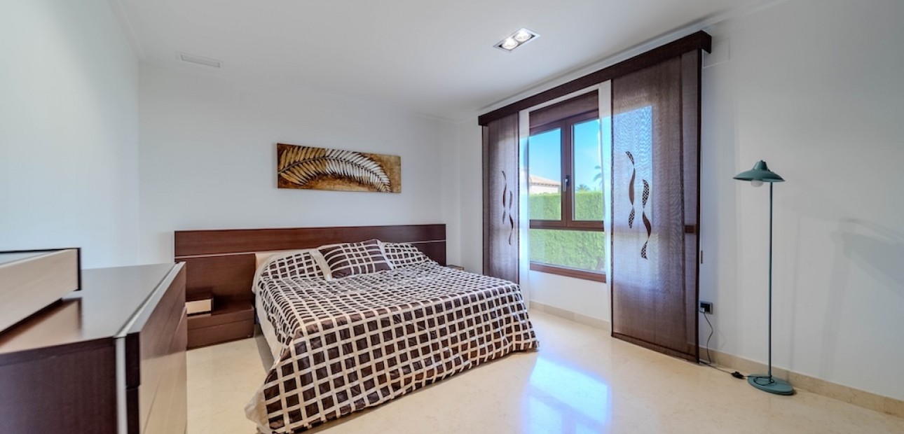 Sale - Villa -
Cabo Roig