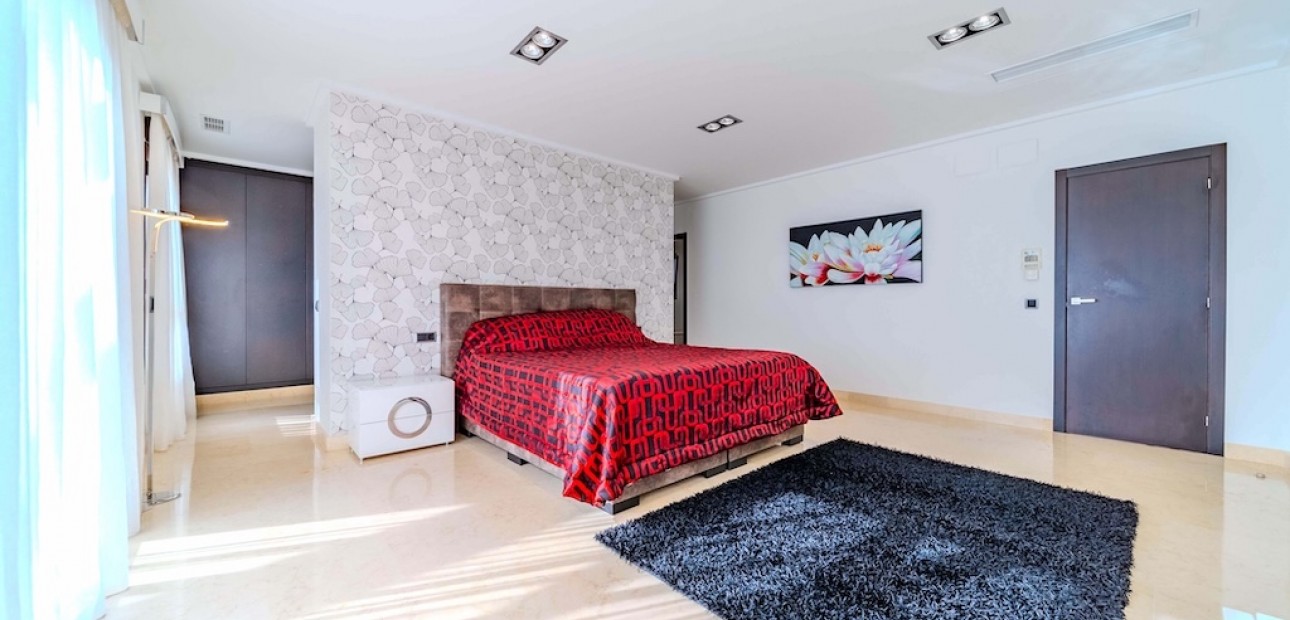 Sale - Villa -
Cabo Roig