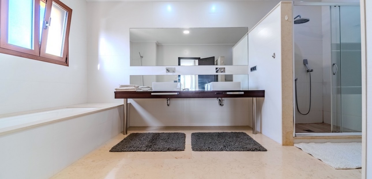 Sale - Villa -
Cabo Roig