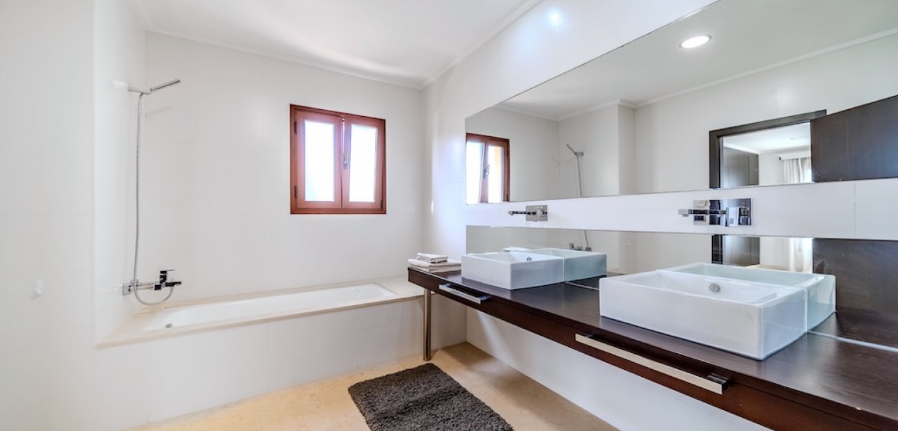 Sale - Villa -
Cabo Roig