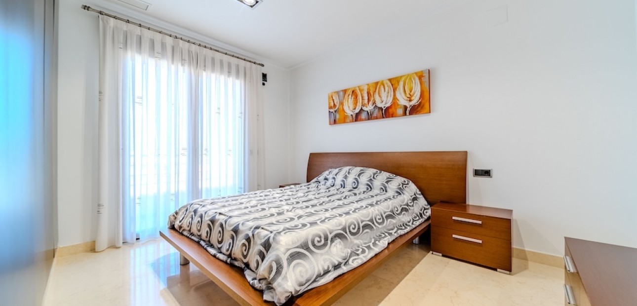 Sale - Villa -
Cabo Roig