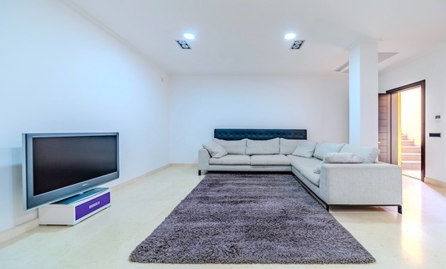 Sale - Villa -
Cabo Roig