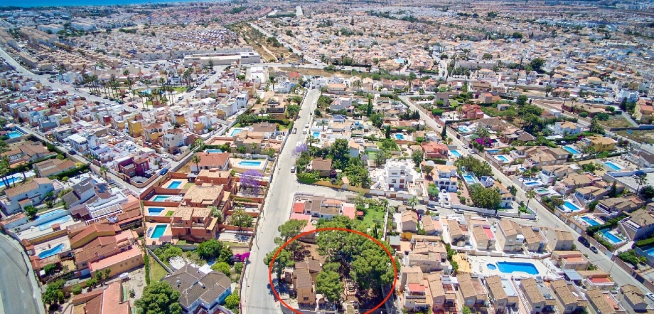 Sale - Land -
Torrevieja - Los Balcones