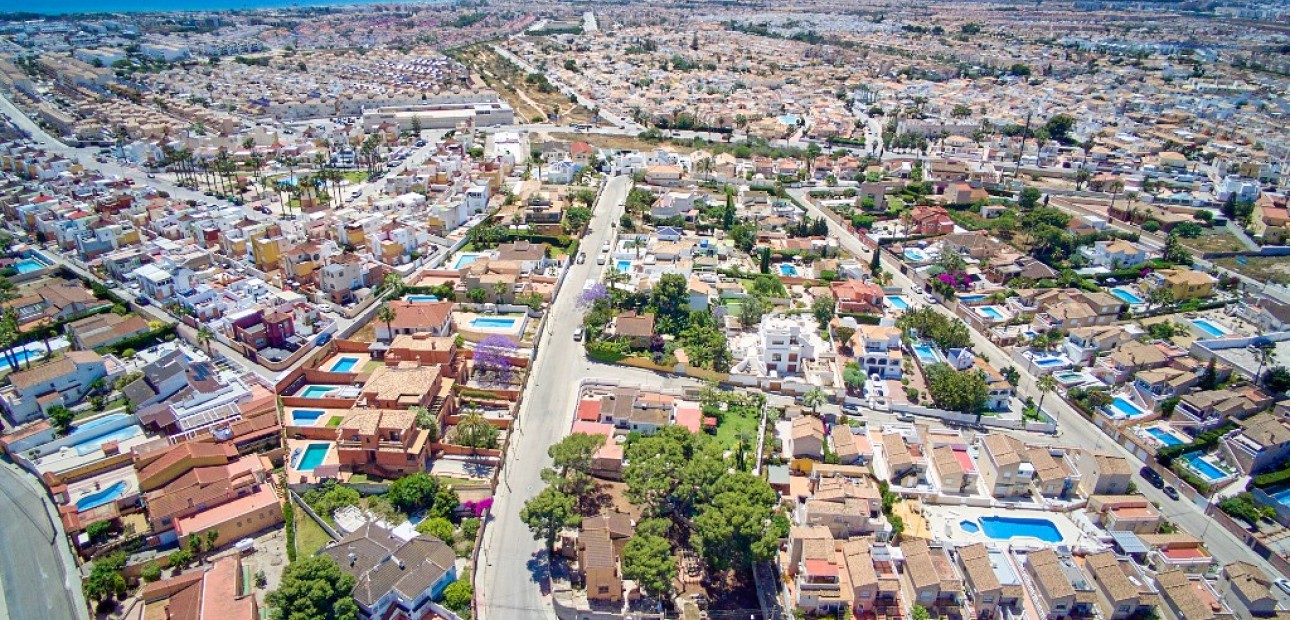 Sale - Land -
Torrevieja - Los Balcones