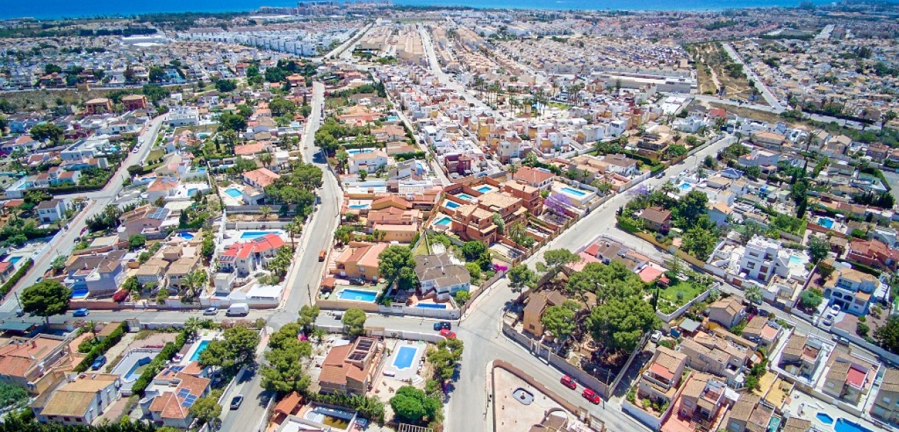 Sale - Land -
Torrevieja - Los Balcones