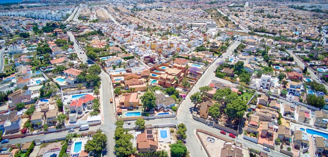 Sale - Land -
Torrevieja - Los Balcones