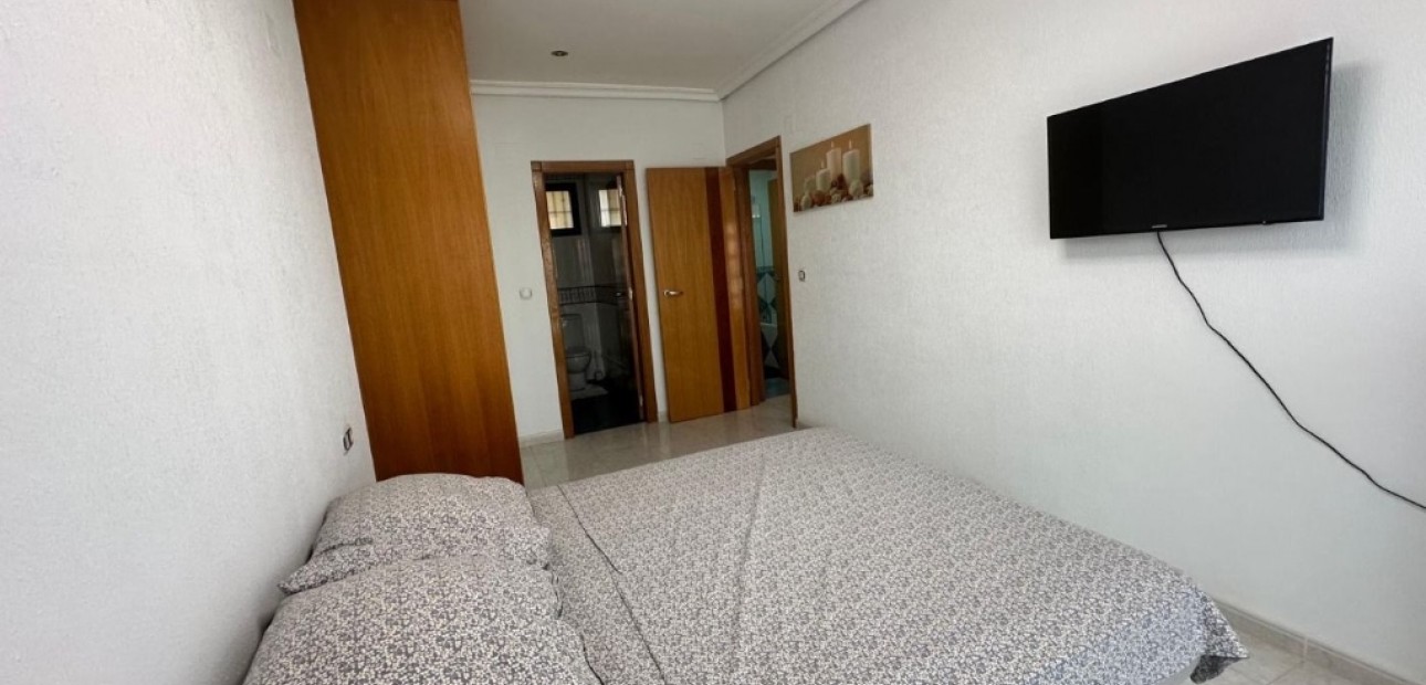 Venta - Apartamento / piso -
Torrevieja - La veleta