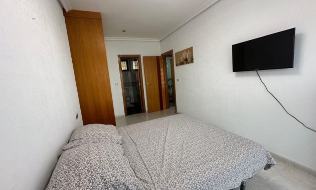 Venta - Apartamento / piso -
Torrevieja - La veleta