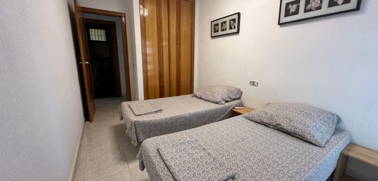 Venta - Apartamento / piso -
Torrevieja - La veleta