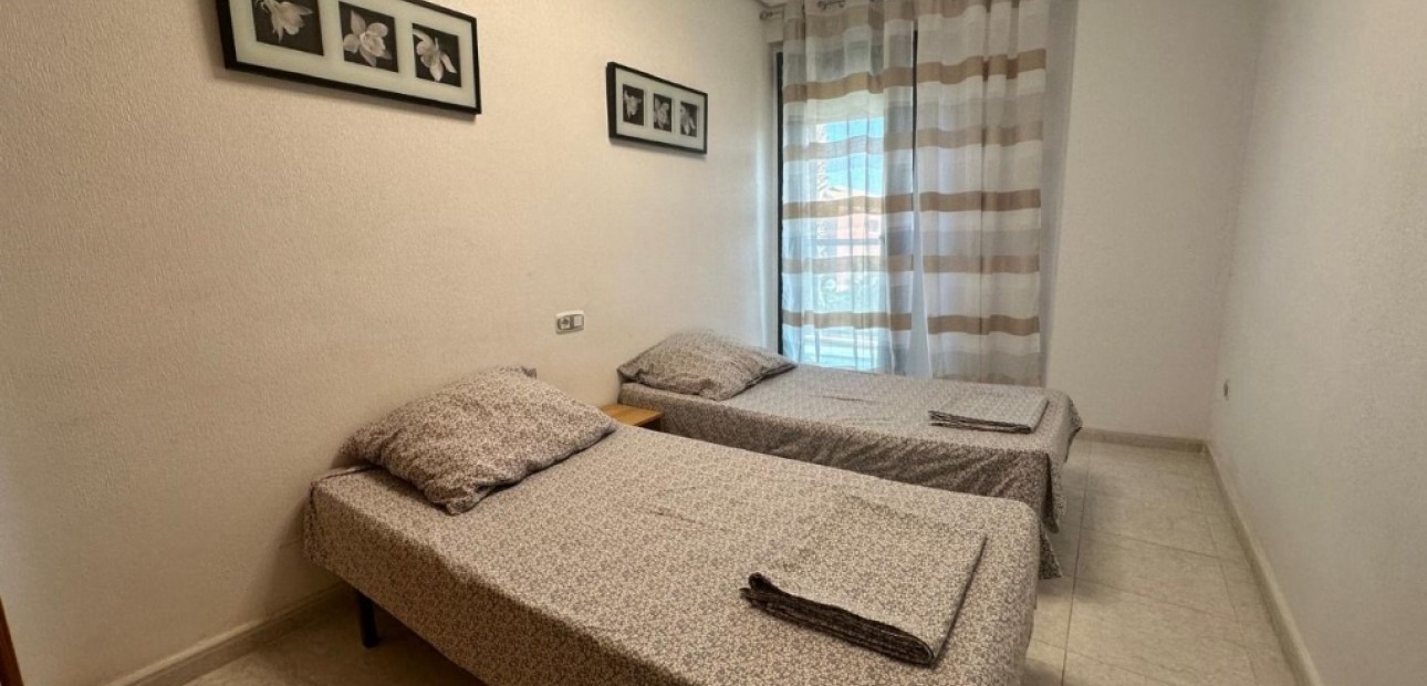 Venta - Apartamento / piso -
Torrevieja - La veleta