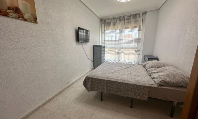 Venta - Apartamento / piso -
Torrevieja - La veleta
