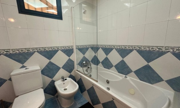 Venta - Apartamento / piso -
Torrevieja - La veleta