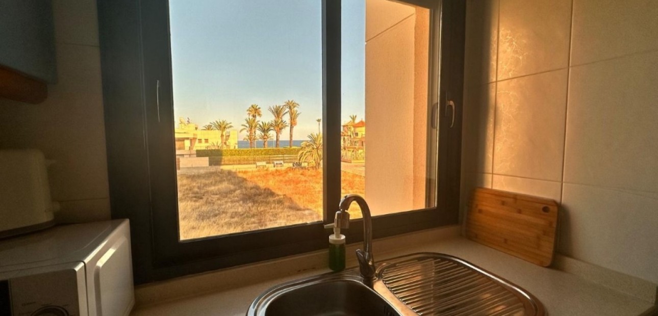 Venta - Apartamento / piso -
Torrevieja - La veleta