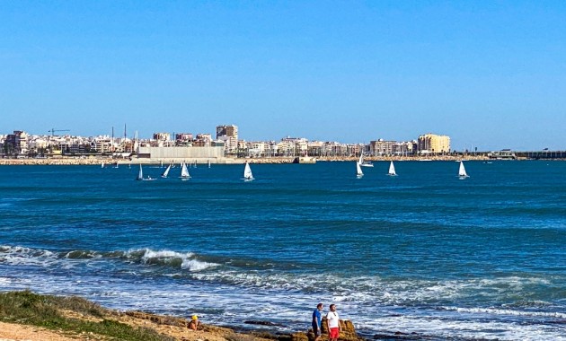 Venta - Apartamento / piso -
Torrevieja - La veleta