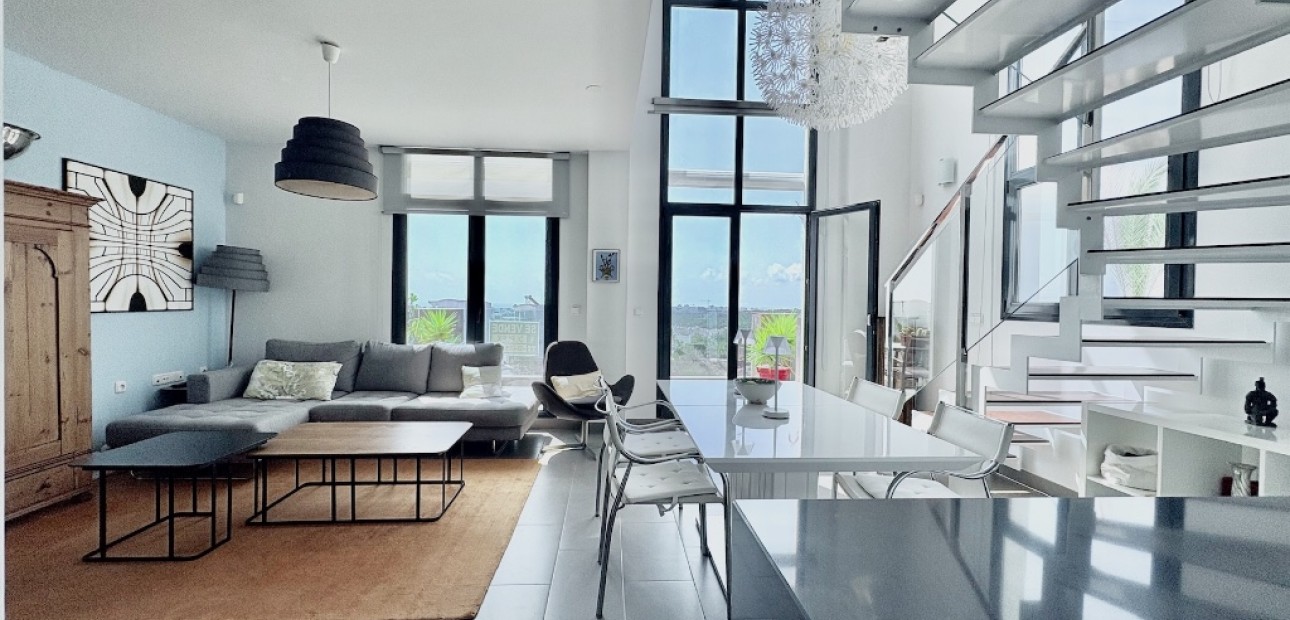 Venta - Duplex apartment -
Las Ramblas