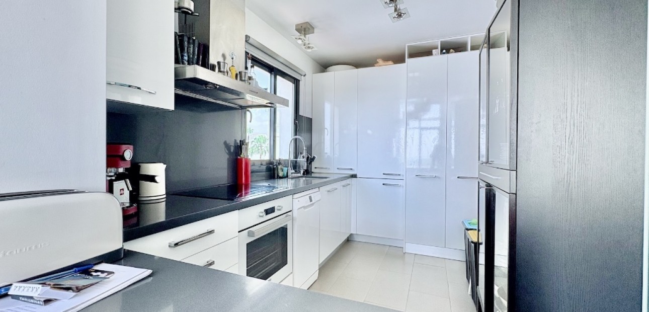 Venta - Duplex apartment -
Las Ramblas