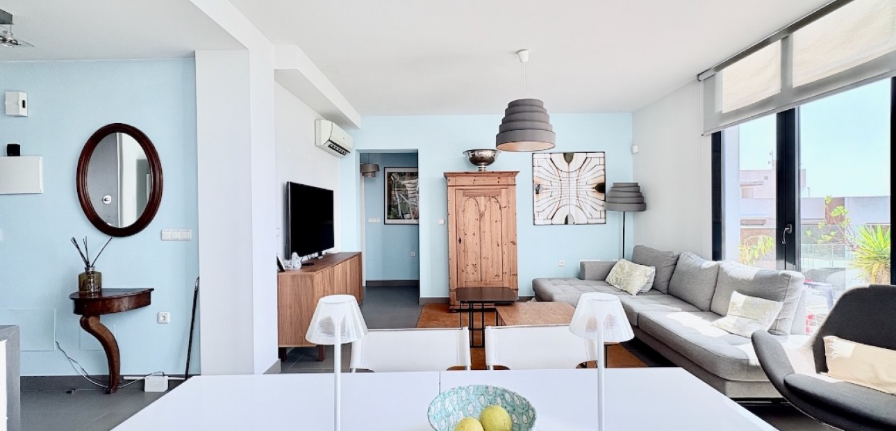 Venta - Duplex apartment -
Las Ramblas